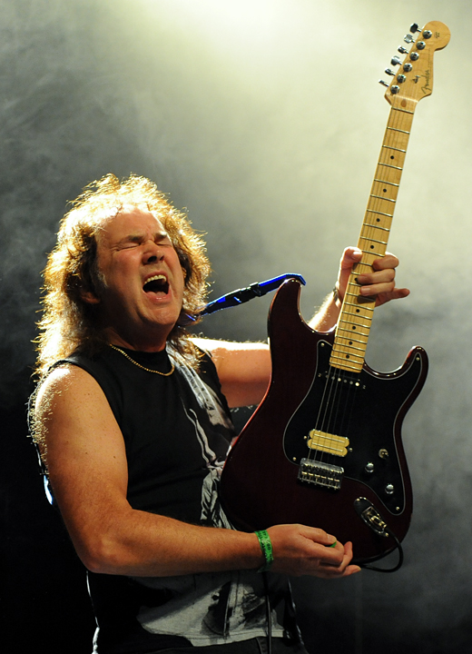 T-Rex (The music of Marc & Mickey) @ Back to the Roots Fest, picture 12, photographed by Paul Nouwen - FrontView Magazine