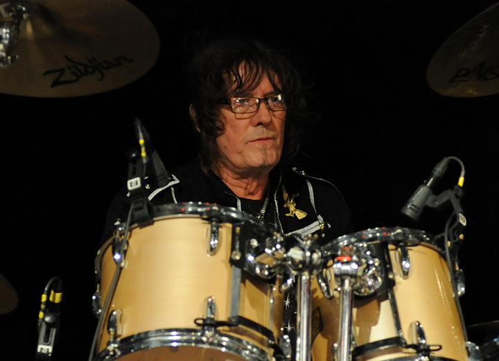 T-Rex (The music of Marc & Mickey) @ Back to the Roots Fest, picture 15, photographed by Paul Nouwen - FrontView Magazine