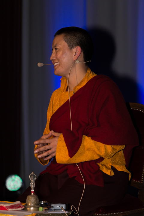 Ani Choying Drolma @ Casino Chaudfontaine, picture 15, photographed by Guy Danneels - FrontView Magazine