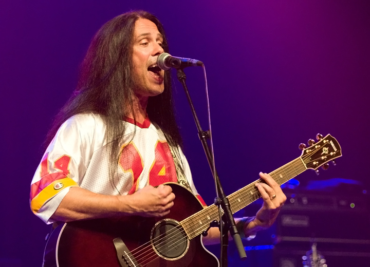 The Ultimate Eagles @ Back to the Roots Fest, picture 7, photographed by Paul Nouwen - FrontView Magazine