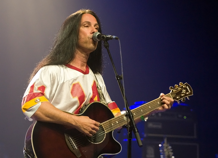 The Ultimate Eagles @ Back to the Roots Fest, picture 11, photographed by Paul Nouwen - FrontView Magazine