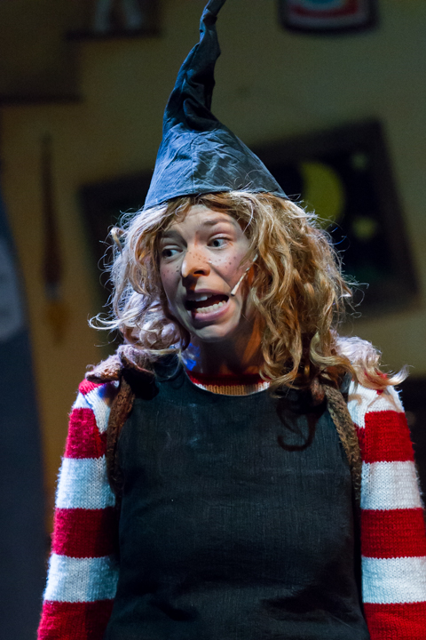 Lotje @ Fakkelteater te Antwerpen, picture 15, photographed by Guy Danneels - FrontView Magazine