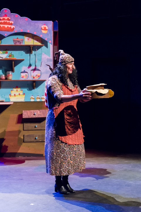 Lotje @ Fakkelteater te Antwerpen, picture 32, photographed by Guy Danneels - FrontView Magazine