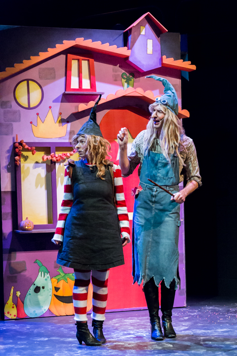 Lotje @ Fakkelteater te Antwerpen, picture 50, photographed by Guy Danneels - FrontView Magazine