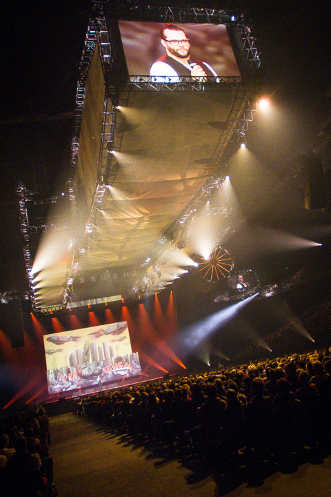 Alex Agnew - The Legend Ends @ Sportpaleis, picture 12, photographed by Tom Stessens - FrontView Magazine