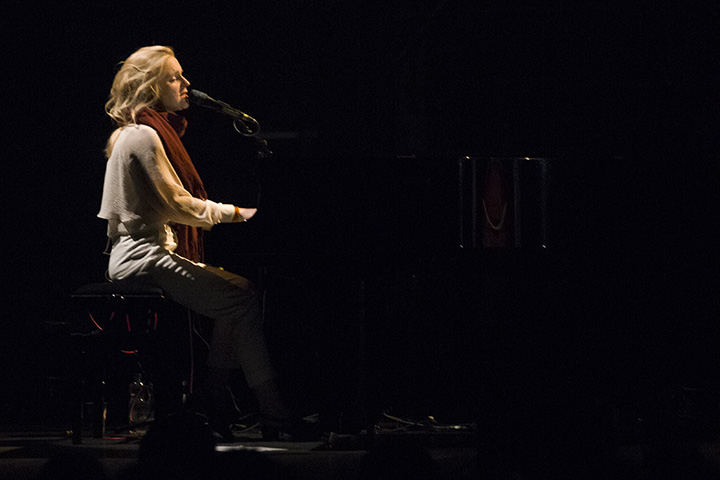 Agnes Obel @ Koninklijk Circus, foto 11, foto's door Jef Peeters - FrontView Magazine