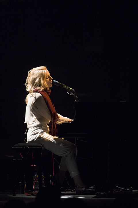 Agnes Obel @ Koninklijk Circus, foto 12, foto's door Jef Peeters - FrontView Magazine