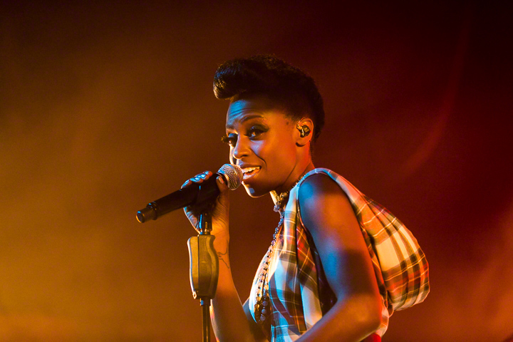 Morcheeba @ Het Depot, picture 6, photographed by Kurt Jacobs - FrontView Magazine