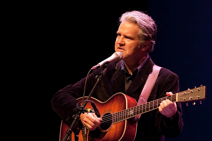 Lloyd Cole - Standards @ De Warande - Turnhout, picture 6, photographed by Martine Goetschalckx - FrontView Magazine