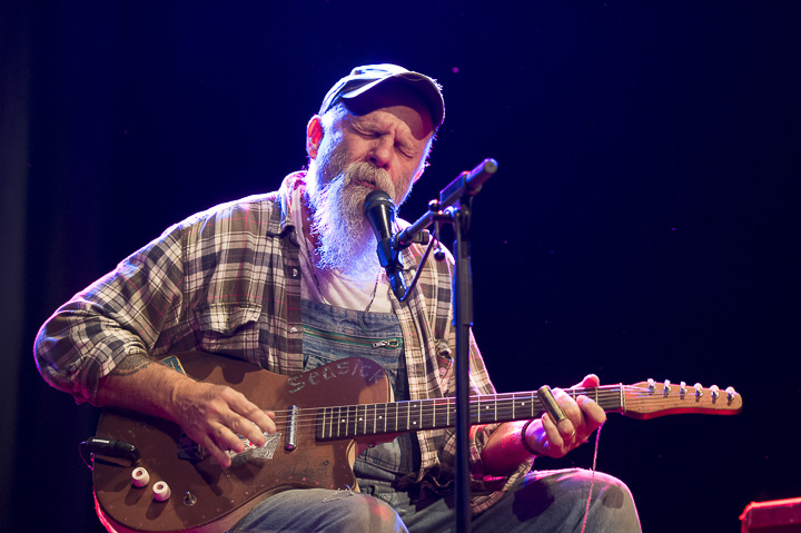 Seasick Steve @ Trix, picture 8, photographed by Steven Stausens - FrontView Magazine