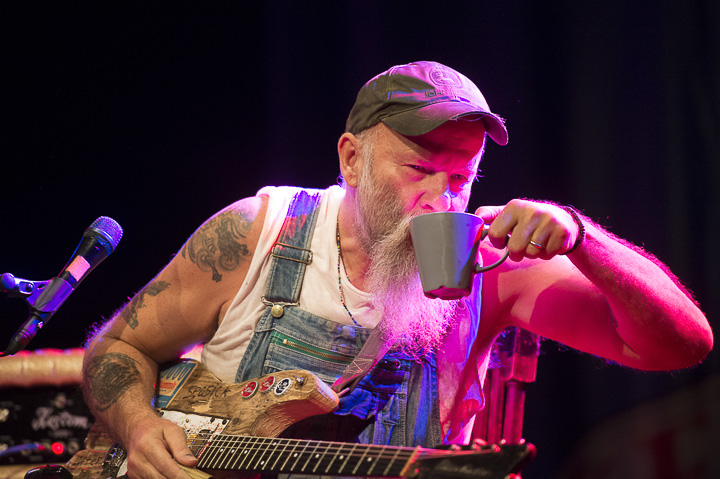Seasick Steve @ Trix, picture 13, photographed by Steven Stausens - FrontView Magazine