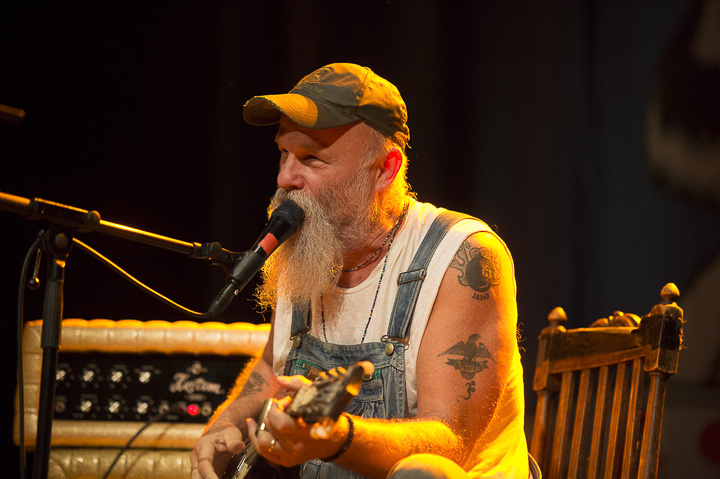 Seasick Steve @ Trix, picture 20, photographed by Steven Stausens - FrontView Magazine