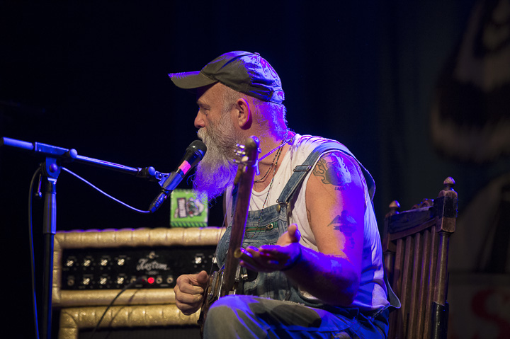 Seasick Steve @ Trix, picture 35, photographed by Steven Stausens - FrontView Magazine