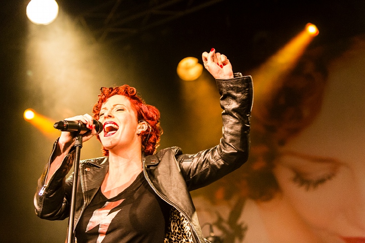 Anneke Van Giersbergen @ Effenaar, picture 4, photographed by Edwin Houdevelt - FrontView Magazine