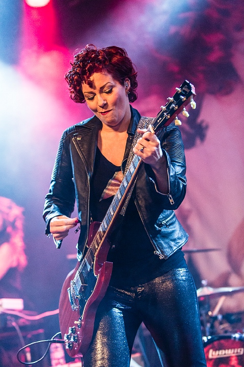 Anneke Van Giersbergen @ Effenaar, picture 5, photographed by Edwin Houdevelt - FrontView Magazine