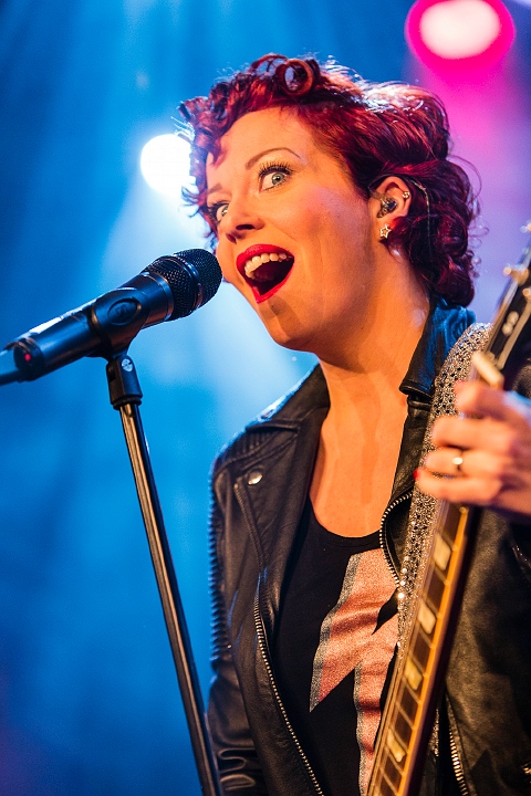 Anneke Van Giersbergen @ Effenaar, picture 9, photographed by Edwin Houdevelt - FrontView Magazine