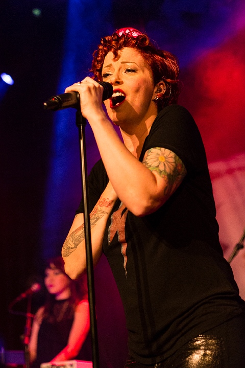 Anneke Van Giersbergen @ Effenaar, picture 16, photographed by Edwin Houdevelt - FrontView Magazine