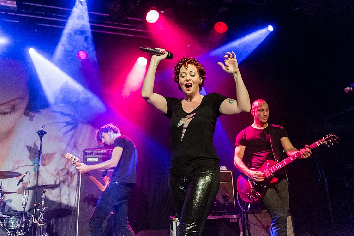 Anneke Van Giersbergen @ Effenaar, picture 17, photographed by Edwin Houdevelt - FrontView Magazine