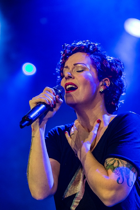 Anneke Van Giersbergen @ Effenaar, picture 20, photographed by Edwin Houdevelt - FrontView Magazine