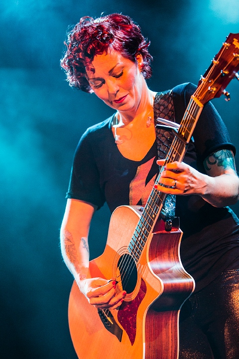 Anneke Van Giersbergen @ Effenaar, picture 30, photographed by Edwin Houdevelt - FrontView Magazine