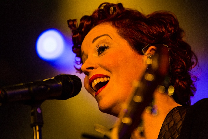 Anneke Van Giersbergen @ Effenaar, picture 35, photographed by Edwin Houdevelt - FrontView Magazine