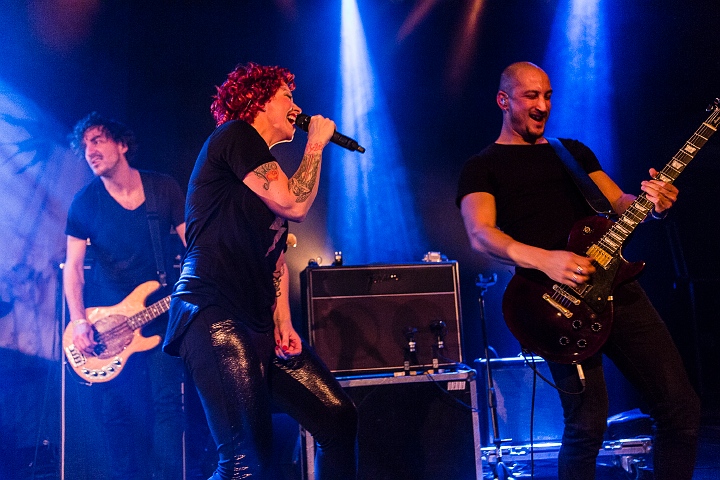 Anneke Van Giersbergen @ Effenaar, picture 48, photographed by Edwin Houdevelt - FrontView Magazine