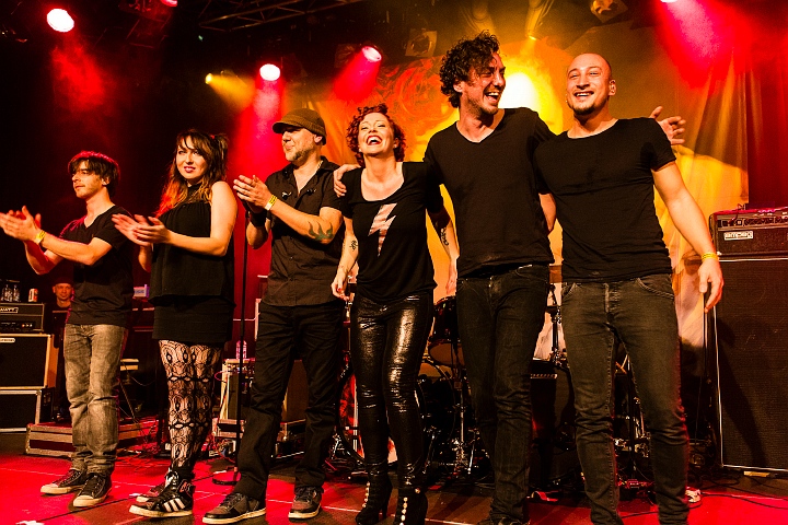 Anneke Van Giersbergen @ Effenaar, picture 62, photographed by Edwin Houdevelt - FrontView Magazine