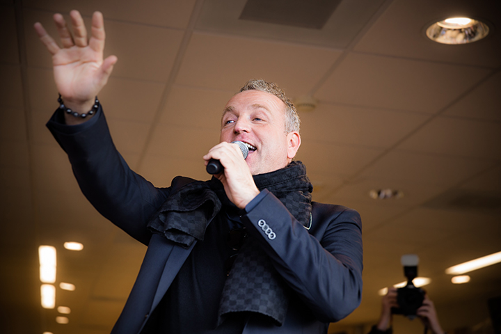 Gordon @ Berk Music Eindhoven en Saturn Tilburg, picture 14, photographed by Elke Briers - FrontView Magazine