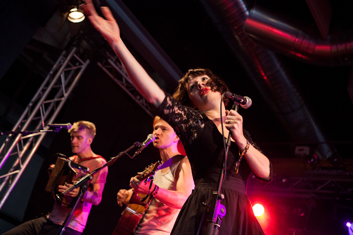 Skinny Lister @ Vans Warped Tour NL, picture 15, photographed by Dorien Goetschalckx - FrontView Magazine