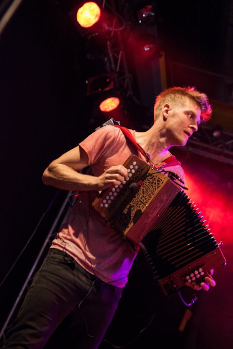 Skinny Lister @ Vans Warped Tour NL, picture 17, photographed by Dorien Goetschalckx - FrontView Magazine