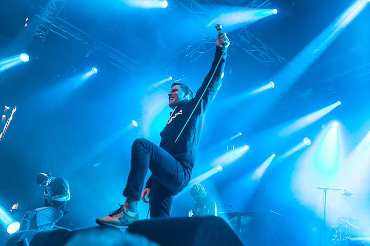 Parkway Drive @ Vans Warped Tour NL, picture 7, photographed by Dorien Goetschalckx - FrontView Magazine