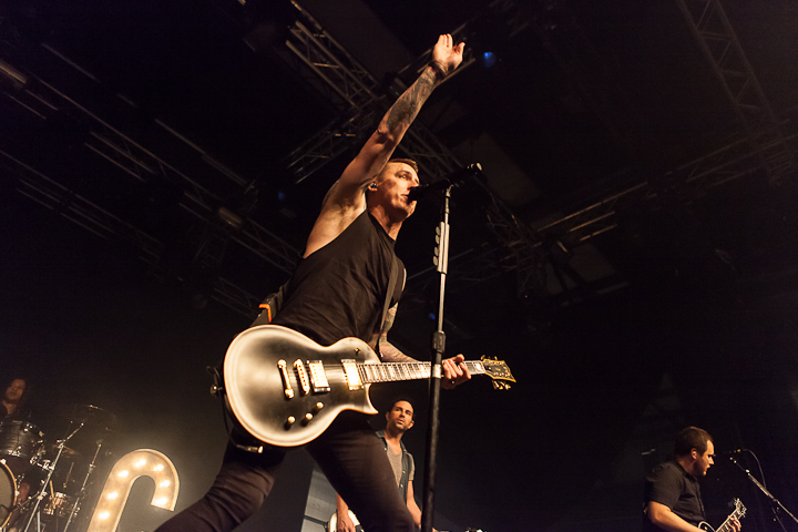 Yellowcard @ Vans Warped Tour NL, picture 8, photographed by Dorien Goetschalckx - FrontView Magazine