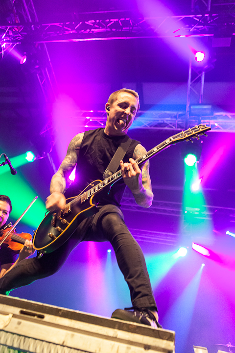 Yellowcard @ Vans Warped Tour NL, picture 11, photographed by Dorien Goetschalckx - FrontView Magazine