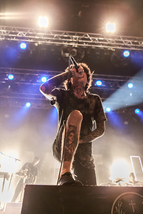 Bring Me The Horizon @ 013, foto 6, foto's door Dorien Goetschalckx - FrontView Magazine