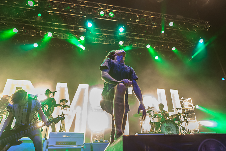 Bring Me The Horizon @ 013, foto 11, foto's door Dorien Goetschalckx - FrontView Magazine