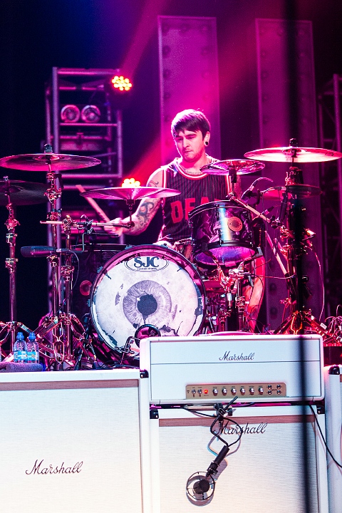 Bring Me The Horizon @ AB Brussel, picture 20, photographed by Edwin Houdevelt - FrontView Magazine