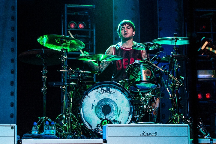 Bring Me The Horizon @ AB Brussel, picture 22, photographed by Edwin Houdevelt - FrontView Magazine