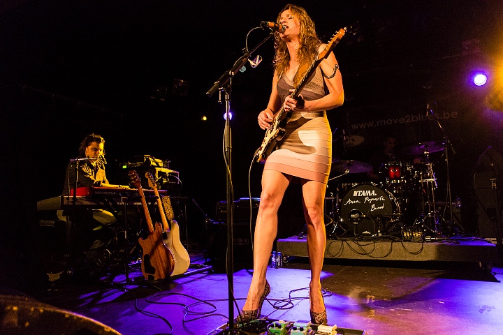 Ana Popovic @ Muziekodroom, picture 12, photographed by Edwin Houdevelt - FrontView Magazine