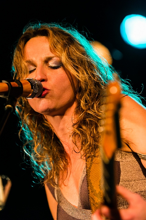 Ana Popovic @ Muziekodroom, picture 23, photographed by Edwin Houdevelt - FrontView Magazine