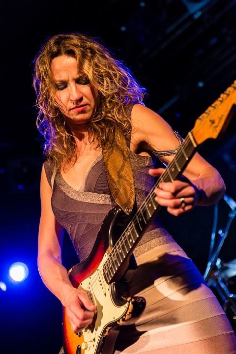 Ana Popovic @ Muziekodroom, picture 31, photographed by Edwin Houdevelt - FrontView Magazine