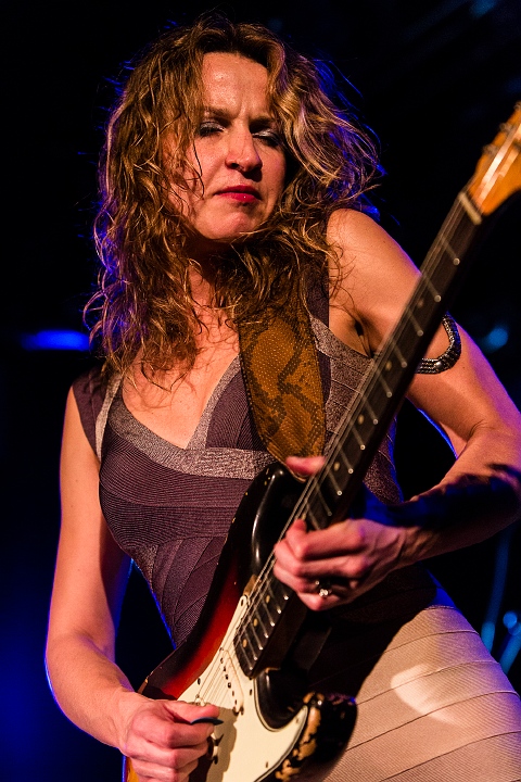 Ana Popovic @ Muziekodroom, picture 33, photographed by Edwin Houdevelt - FrontView Magazine
