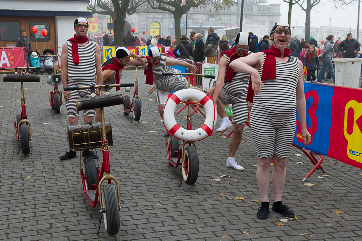 Aankomst Sinterklaas & Zwarte Piet @ Antwerpen, picture 7, photographed by Marc Ras - FrontView Magazine