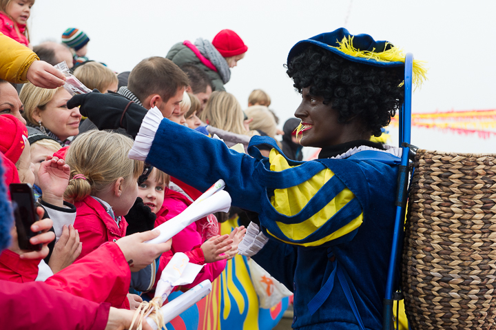 Aankomst Sinterklaas & Zwarte Piet @ Antwerpen, picture 28, photographed by Marc Ras - FrontView Magazine