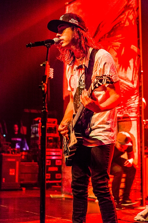 Pierce The Veil @ AB Brussel, picture 51, photographed by Edwin Houdevelt - FrontView Magazine