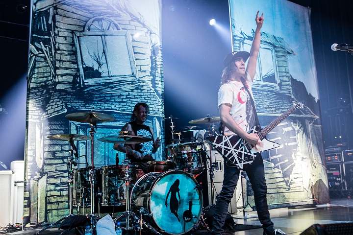 Pierce The Veil @ AB Brussel, picture 59, photographed by Edwin Houdevelt - FrontView Magazine