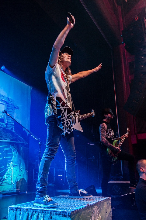 Pierce The Veil @ AB Brussel, picture 60, photographed by Edwin Houdevelt - FrontView Magazine