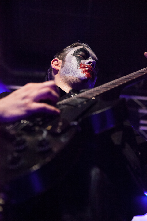 Deadly Circus Fire @ 013, picture 10, photographed by Dorien Goetschalckx - FrontView Magazine