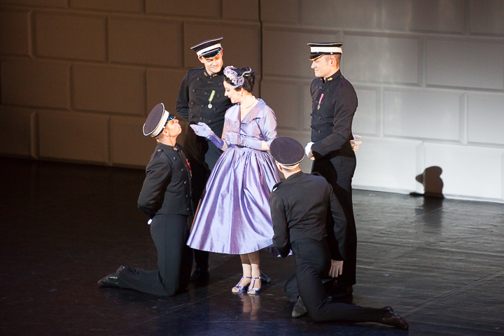Matthew Bourne's Swan Lake @ Stadsschouwburg, picture 14, photographed by Koen Rondelez - FrontView Magazine