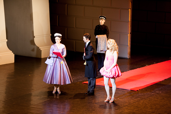 Matthew Bourne's Swan Lake @ Stadsschouwburg, picture 18, photographed by Koen Rondelez - FrontView Magazine
