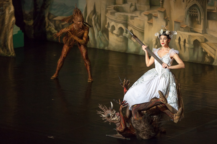 Matthew Bourne's Swan Lake @ Stadsschouwburg, picture 27, photographed by Koen Rondelez - FrontView Magazine